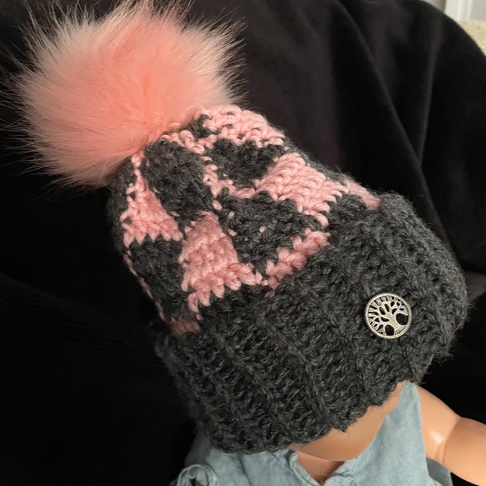 Child size Pink/Grey Plaid knitted Toque with removable Faux Fur Pompom